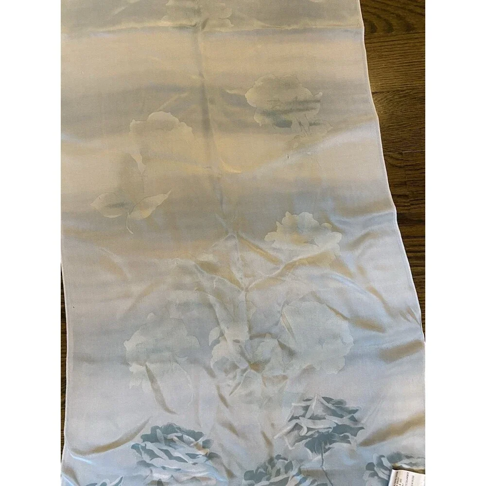 Liz Claiborne Scarf Silk Printed Floral Rose Design 17x 56